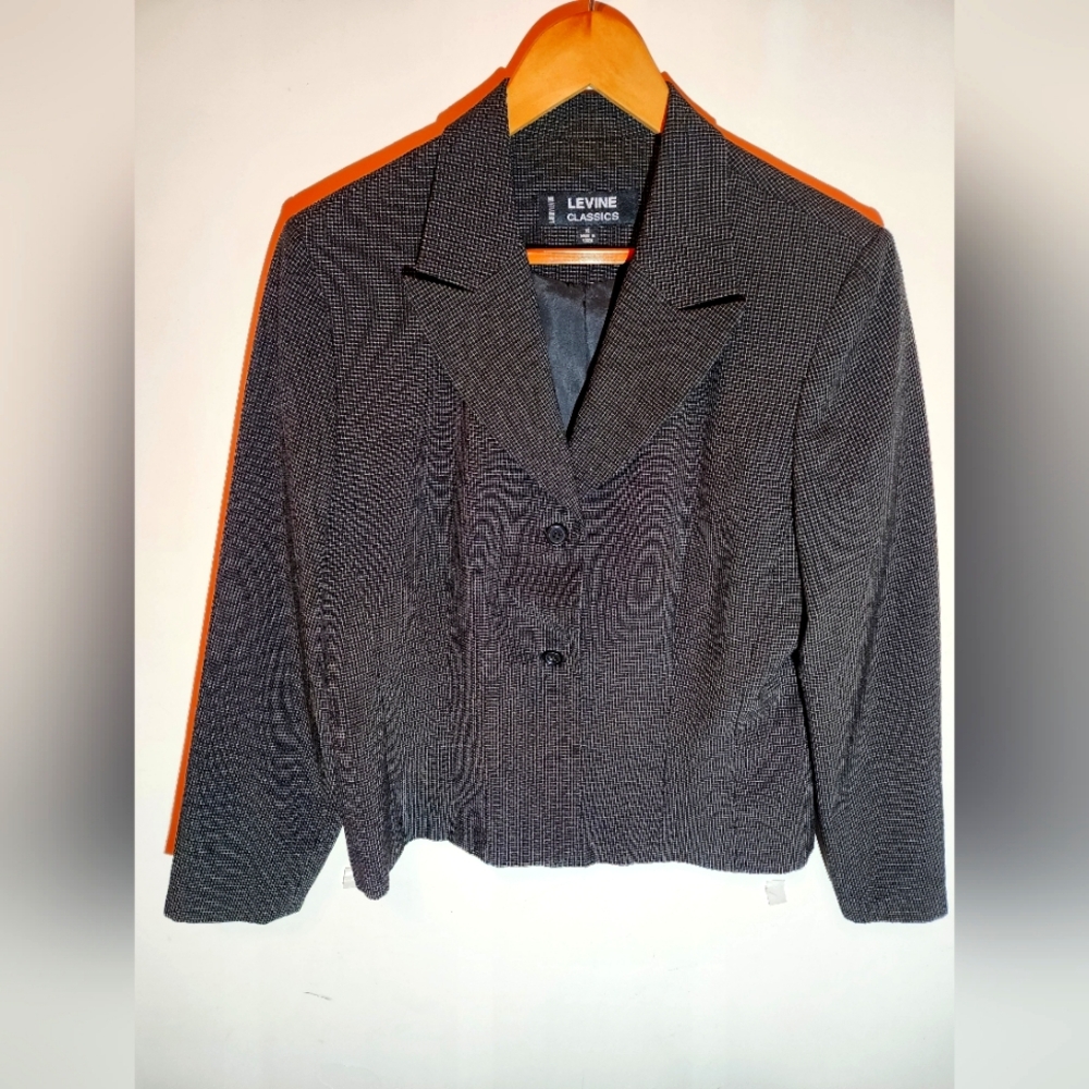 Women's Larry Levine Suit size 16